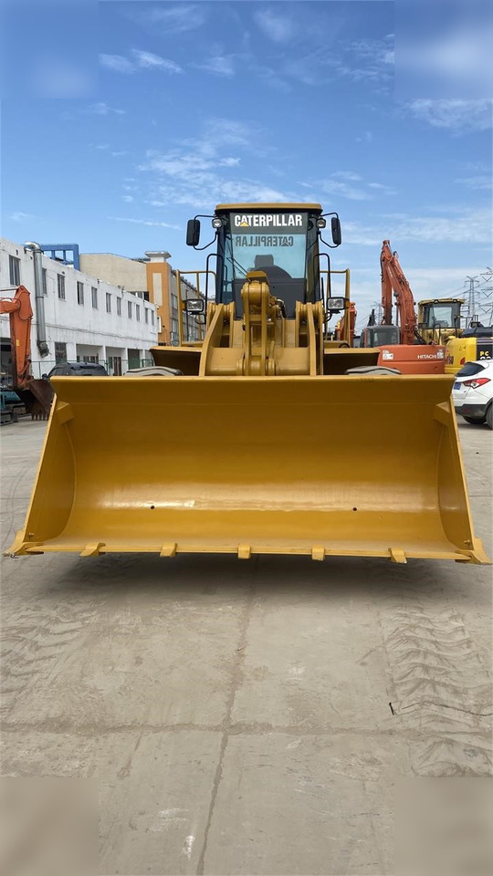 CATERPILLAR 966L - Utovarivač na kotačima: slika CATERPILLAR 966L - Utovarivač na kotačima CATERPILLAR 966L - Utovarivač na kotačima: slika CATERPILLAR 966L - Utovarivač na kotačima