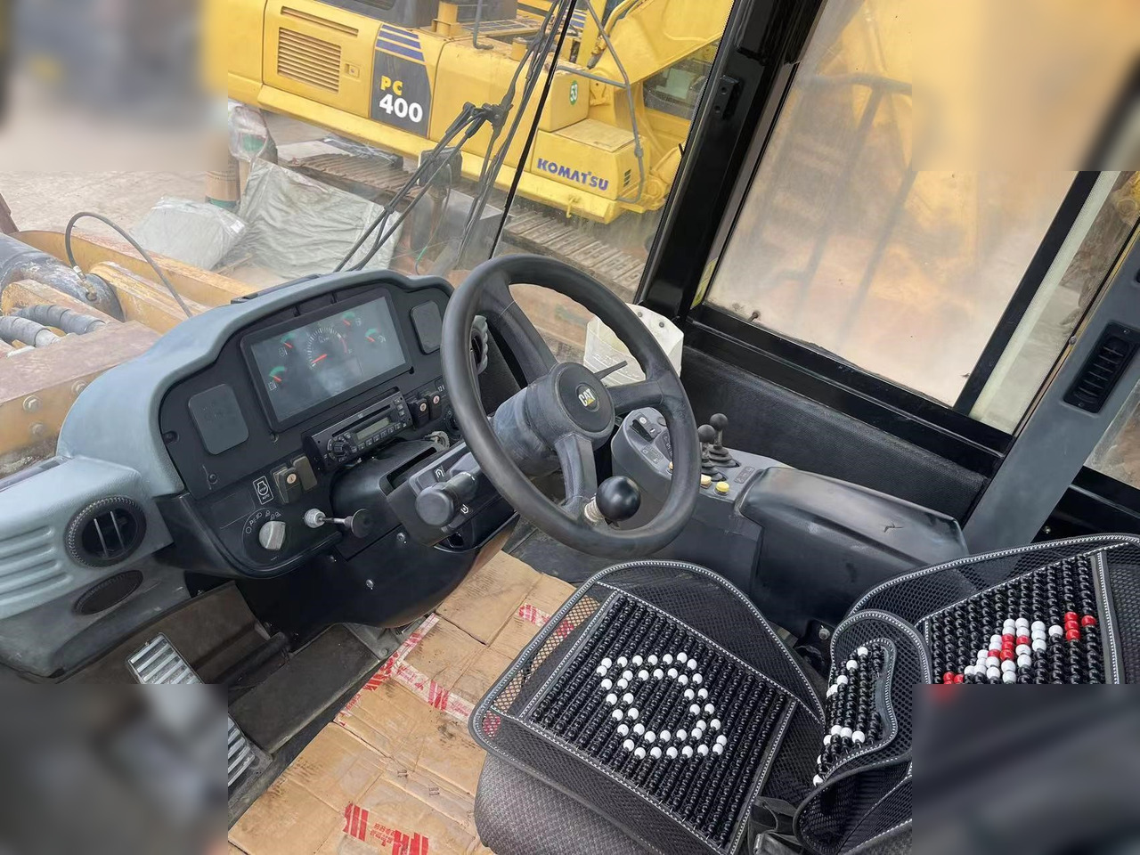 CATERPILLAR 986H - Utovarivač na kotačima: slika CATERPILLAR 986H - Utovarivač na kotačima CATERPILLAR 986H - Utovarivač na kotačima: slika CATERPILLAR 986H - Utovarivač na kotačima