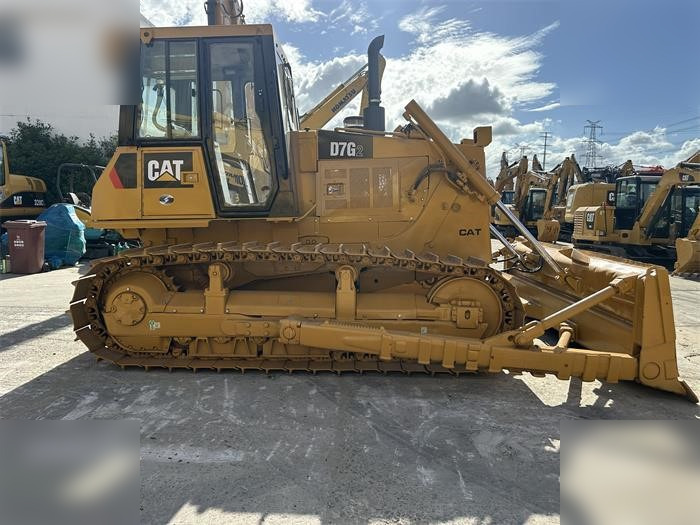 CATERPILLAR D7G II - Buldožer: slika CATERPILLAR D7G II - Buldožer CATERPILLAR D7G II - Buldožer: slika CATERPILLAR D7G II - Buldožer