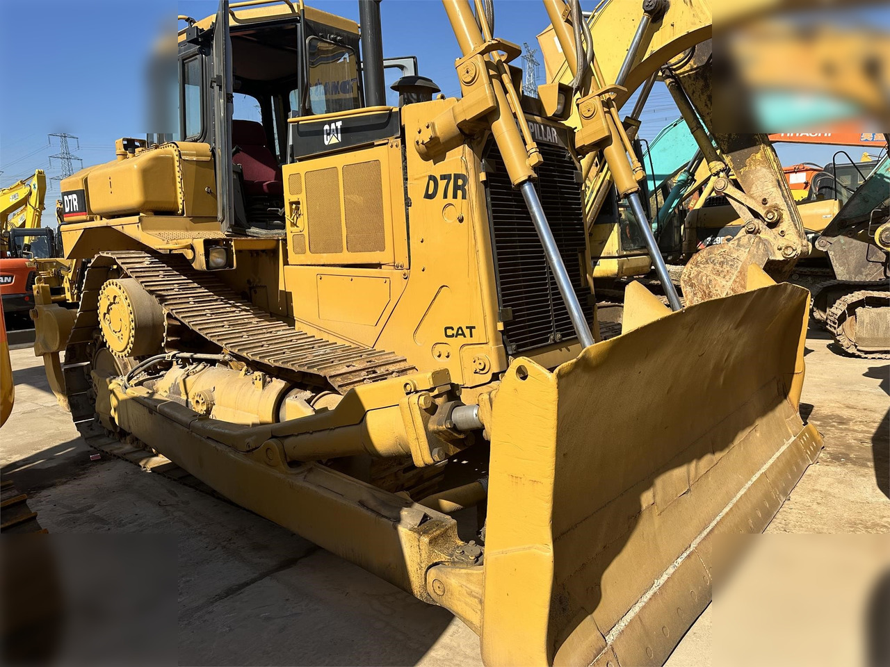 CATERPILLAR D7R II - Buldožer: slika CATERPILLAR D7R II - Buldožer CATERPILLAR D7R II - Buldožer: slika CATERPILLAR D7R II - Buldožer