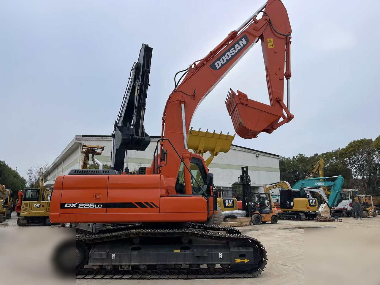DOOSAN DX225 LC - Bager gusjeničar: slika DOOSAN DX225 LC - Bager gusjeničar DOOSAN DX225 LC - Bager gusjeničar: slika DOOSAN DX225 LC - Bager gusjeničar