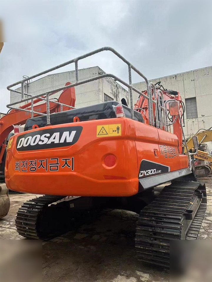 DOOSAN DX300 LC-9C - Bager gusjeničar: slika DOOSAN DX300 LC-9C - Bager gusjeničar DOOSAN DX300 LC-9C - Bager gusjeničar: slika DOOSAN DX300 LC-9C - Bager gusjeničar