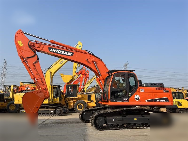 DOOSAN DX300 LC-9C - Bager gusjeničar: slika DOOSAN DX300 LC-9C - Bager gusjeničar DOOSAN DX300 LC-9C - Bager gusjeničar: slika DOOSAN DX300 LC-9C - Bager gusjeničar