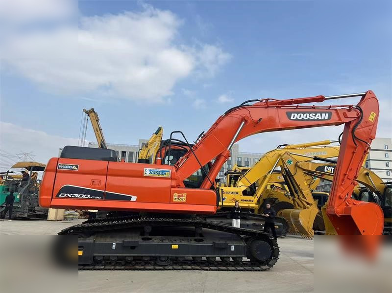 DOOSAN DX300 LC-9C - Bager gusjeničar: slika DOOSAN DX300 LC-9C - Bager gusjeničar DOOSAN DX300 LC-9C - Bager gusjeničar: slika DOOSAN DX300 LC-9C - Bager gusjeničar