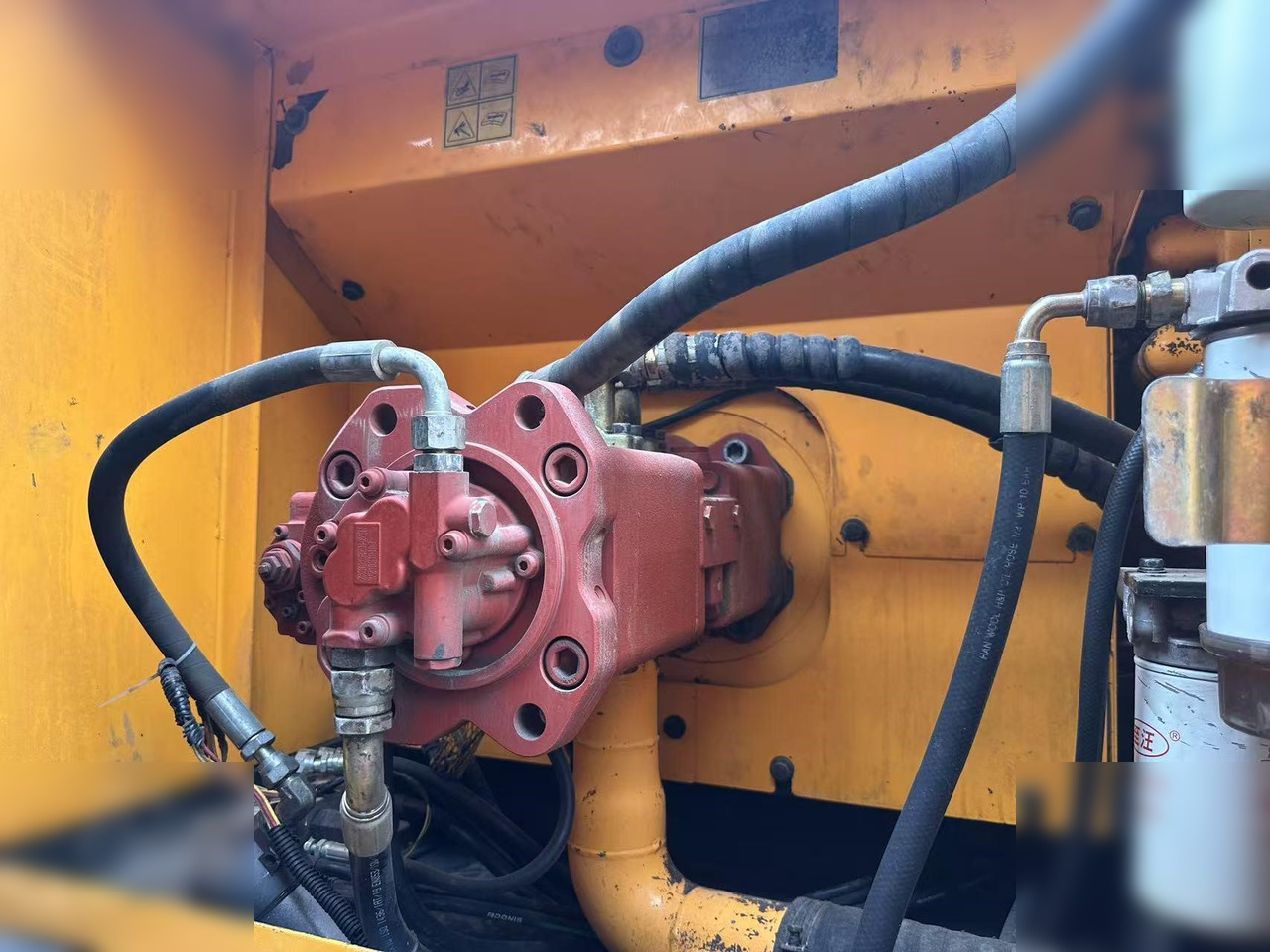 HYUNDAI ROBEX 210 LC-7 - Bager gusjeničar: slika HYUNDAI ROBEX 210 LC-7 - Bager gusjeničar HYUNDAI ROBEX 210 LC-7 - Bager gusjeničar: slika HYUNDAI ROBEX 210 LC-7 - Bager gusjeničar