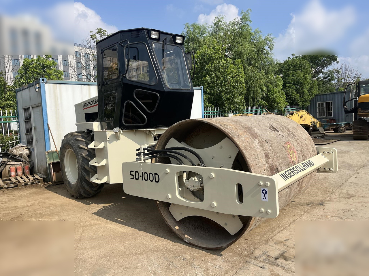 INGERSOLL-RAND SD100D - Valjak: slika INGERSOLL-RAND SD100D - Valjak INGERSOLL-RAND SD100D - Valjak: slika INGERSOLL-RAND SD100D - Valjak