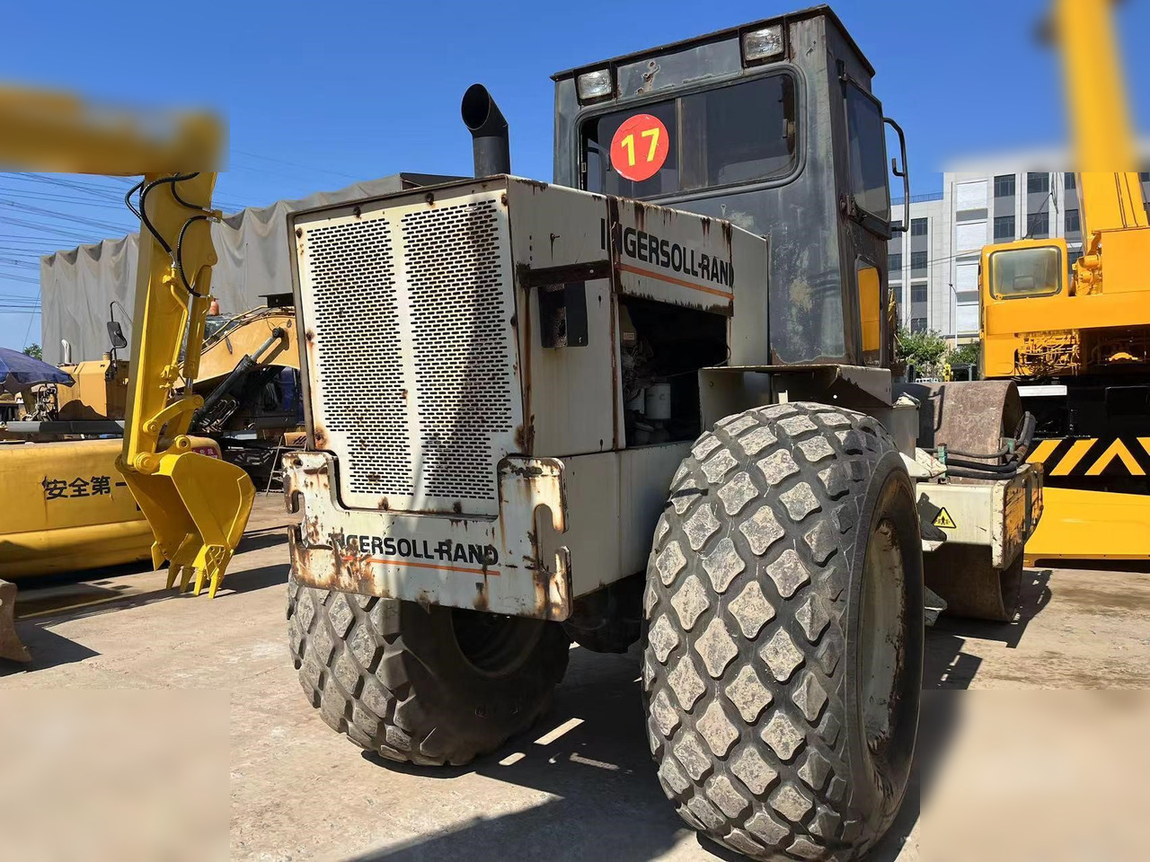 INGERSOLL-RAND SD100D - Valjak: slika INGERSOLL-RAND SD100D - Valjak INGERSOLL-RAND SD100D - Valjak: slika INGERSOLL-RAND SD100D - Valjak