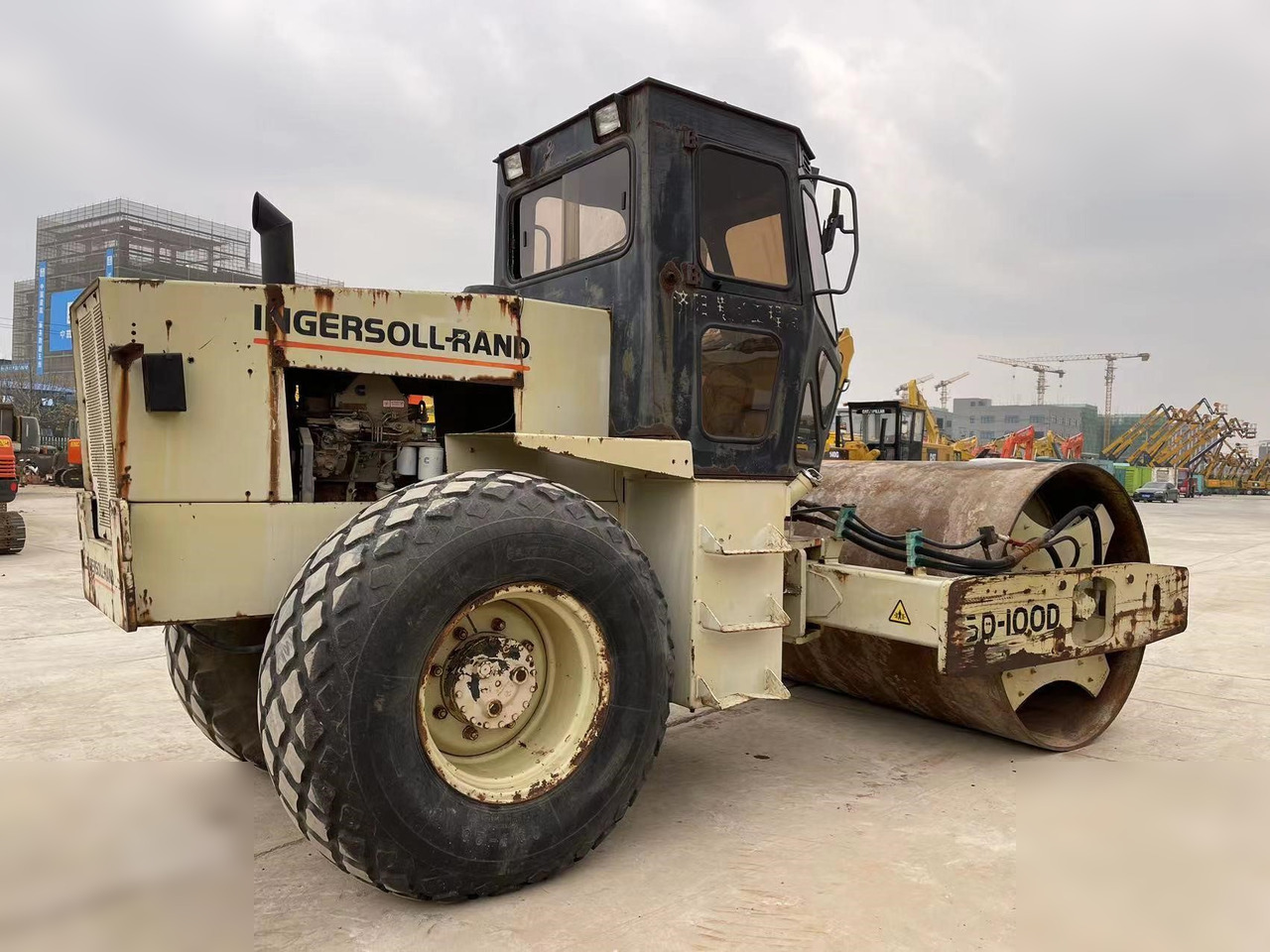 INGERSOLL-RAND SD100D - Kompaktor: slika INGERSOLL-RAND SD100D - Kompaktor INGERSOLL-RAND SD100D - Kompaktor: slika INGERSOLL-RAND SD100D - Kompaktor