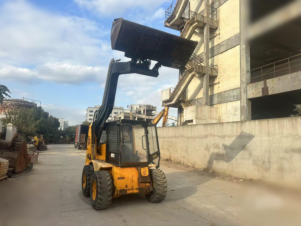 JCB 185 - Mini utovarivač: slika JCB 185 - Mini utovarivač JCB 185 - Mini utovarivač: slika JCB 185 - Mini utovarivač