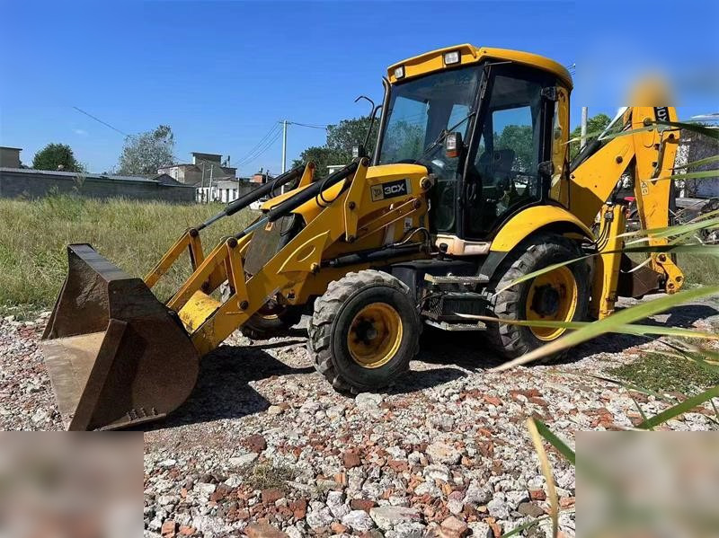 JCB 3CX - Rovokopač-utovarivač: slika JCB 3CX - Rovokopač-utovarivač JCB 3CX - Rovokopač-utovarivač: slika JCB 3CX - Rovokopač-utovarivač