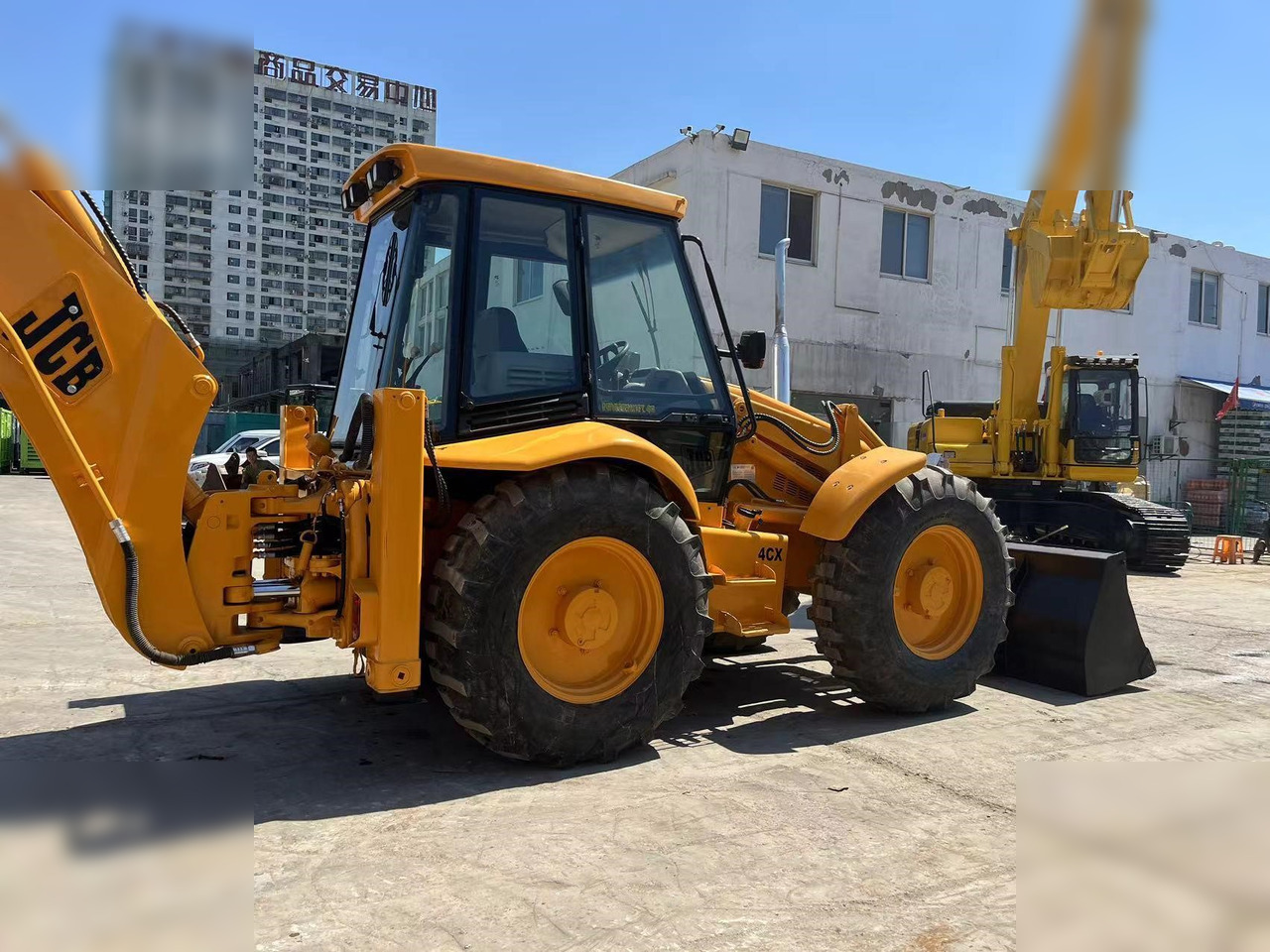 JCB 4CX - Rovokopač-utovarivač: slika JCB 4CX - Rovokopač-utovarivač JCB 4CX - Rovokopač-utovarivač: slika JCB 4CX - Rovokopač-utovarivač