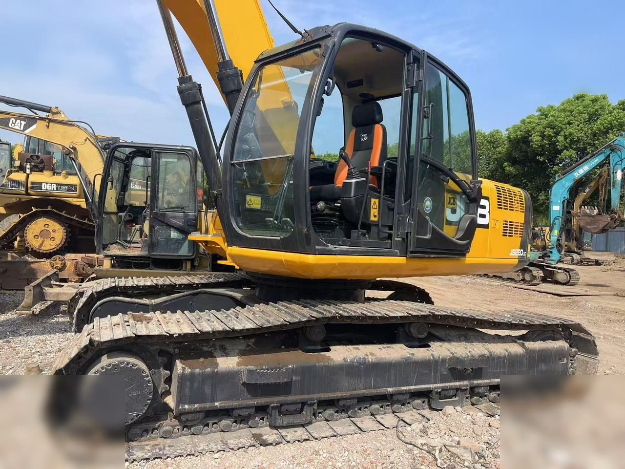 JCB JS220 LC - Bager gusjeničar: slika JCB JS220 LC - Bager gusjeničar JCB JS220 LC - Bager gusjeničar: slika JCB JS220 LC - Bager gusjeničar