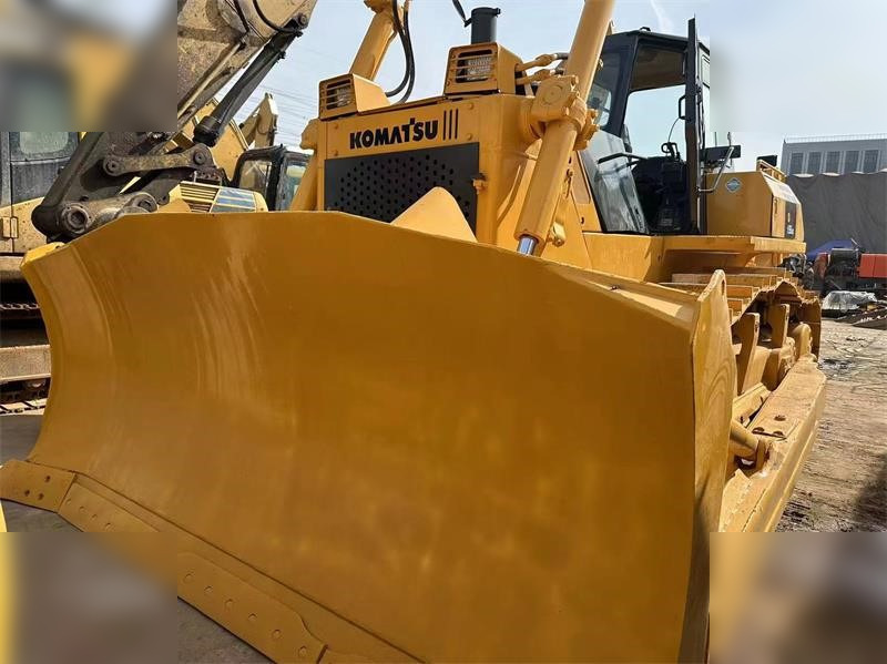 KOMATSU D155A-5 - Buldožer: slika KOMATSU D155A-5 - Buldožer KOMATSU D155A-5 - Buldožer: slika KOMATSU D155A-5 - Buldožer