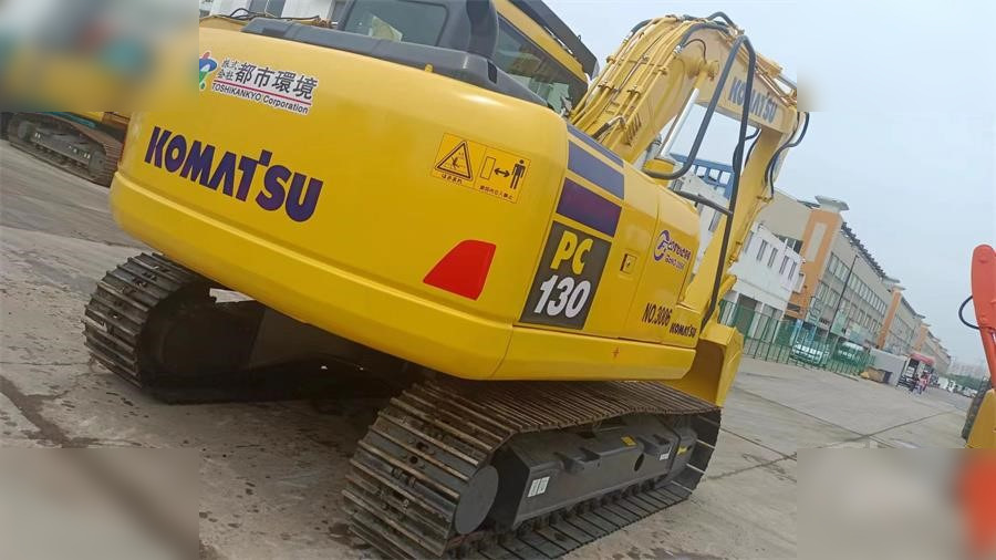 KOMATSU PC130-7 - Bager gusjeničar: slika KOMATSU PC130-7 - Bager gusjeničar KOMATSU PC130-7 - Bager gusjeničar: slika KOMATSU PC130-7 - Bager gusjeničar