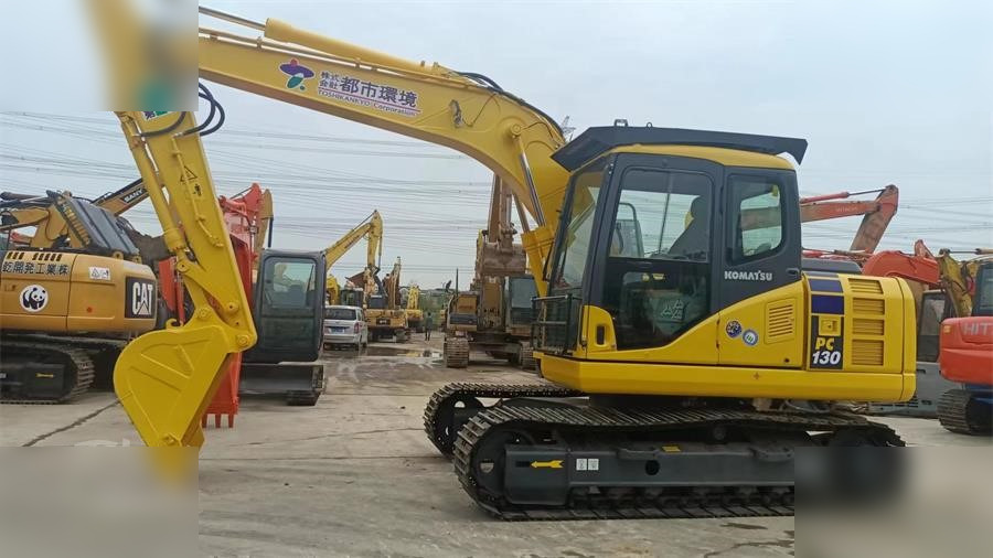 KOMATSU PC130-7 - Bager gusjeničar: slika KOMATSU PC130-7 - Bager gusjeničar KOMATSU PC130-7 - Bager gusjeničar: slika KOMATSU PC130-7 - Bager gusjeničar