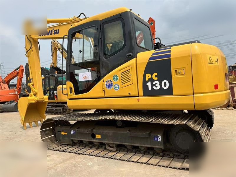 KOMATSU PC130-7 - Bager gusjeničar: slika KOMATSU PC130-7 - Bager gusjeničar KOMATSU PC130-7 - Bager gusjeničar: slika KOMATSU PC130-7 - Bager gusjeničar