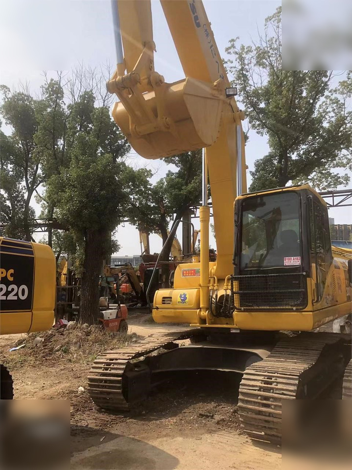 KOMATSU PC200-7 - Bager gusjeničar: slika KOMATSU PC200-7 - Bager gusjeničar KOMATSU PC200-7 - Bager gusjeničar: slika KOMATSU PC200-7 - Bager gusjeničar