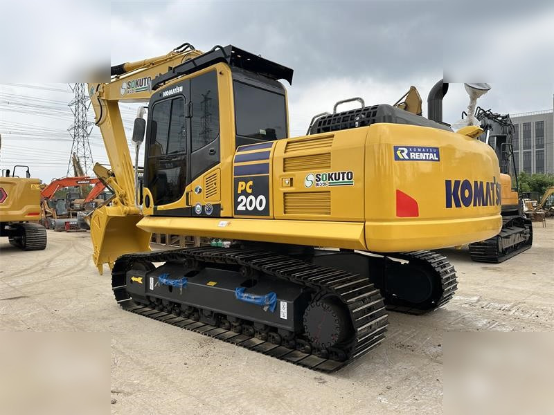 KOMATSU PC200-8 - Bager gusjeničar: slika KOMATSU PC200-8 - Bager gusjeničar KOMATSU PC200-8 - Bager gusjeničar: slika KOMATSU PC200-8 - Bager gusjeničar