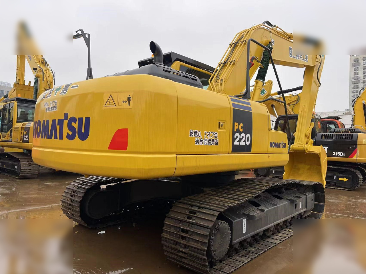 KOMATSU PC200-8 - Bager gusjeničar: slika KOMATSU PC200-8 - Bager gusjeničar KOMATSU PC200-8 - Bager gusjeničar: slika KOMATSU PC200-8 - Bager gusjeničar