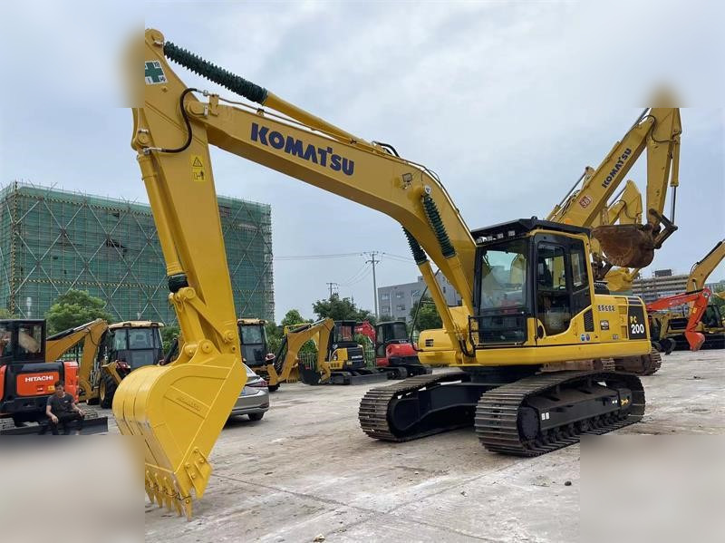 KOMATSU PC200-8N1 - Bager gusjeničar: slika KOMATSU PC200-8N1 - Bager gusjeničar KOMATSU PC200-8N1 - Bager gusjeničar: slika KOMATSU PC200-8N1 - Bager gusjeničar