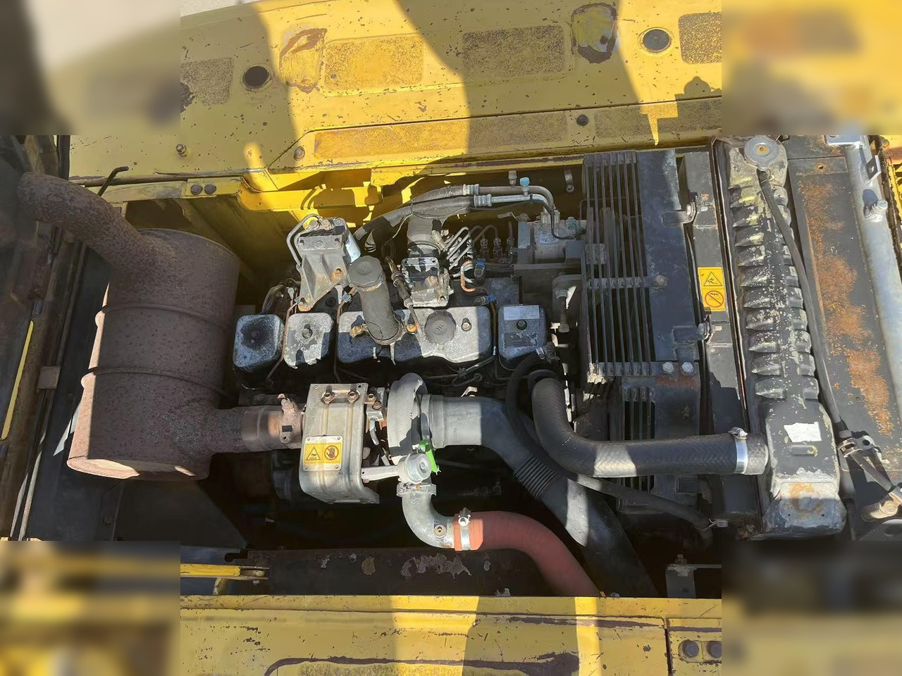 Zakup KOMATSU PC220-7 KOMATSU PC220-7: slika Zakup KOMATSU PC220-7 KOMATSU PC220-7