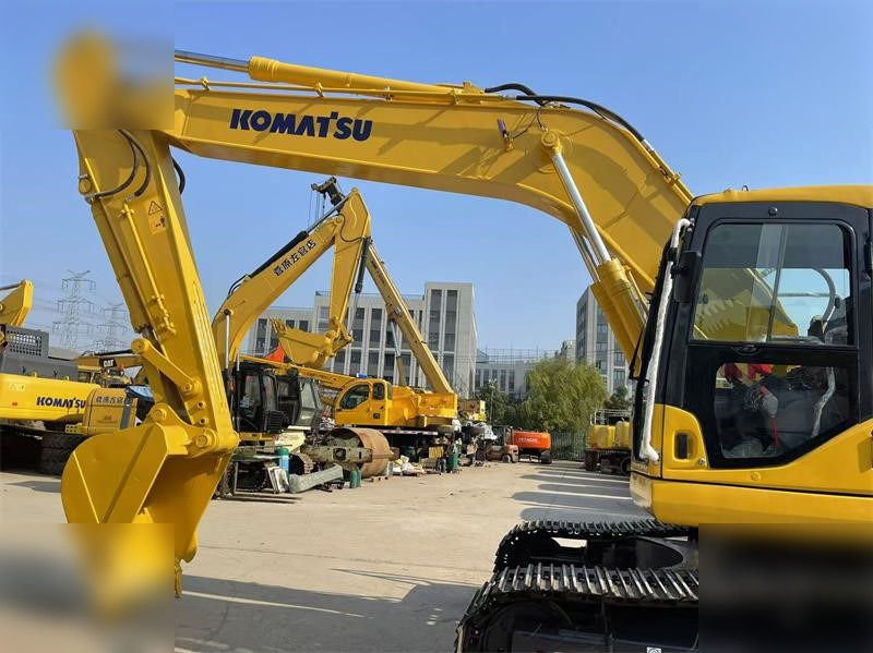 KOMATSU PC220-7 - Bager gusjeničar: slika KOMATSU PC220-7 - Bager gusjeničar KOMATSU PC220-7 - Bager gusjeničar: slika KOMATSU PC220-7 - Bager gusjeničar