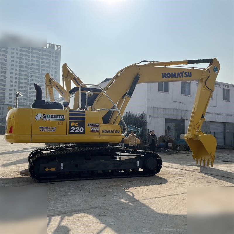 KOMATSU PC220-8 - Bager gusjeničar: slika KOMATSU PC220-8 - Bager gusjeničar KOMATSU PC220-8 - Bager gusjeničar: slika KOMATSU PC220-8 - Bager gusjeničar