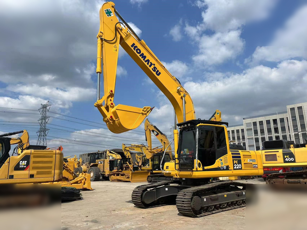 KOMATSU PC220-8 - Bager gusjeničar: slika KOMATSU PC220-8 - Bager gusjeničar KOMATSU PC220-8 - Bager gusjeničar: slika KOMATSU PC220-8 - Bager gusjeničar