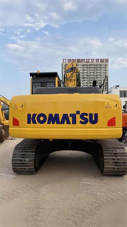 KOMATSU PC220-8 - Bager gusjeničar: slika KOMATSU PC220-8 - Bager gusjeničar KOMATSU PC220-8 - Bager gusjeničar: slika KOMATSU PC220-8 - Bager gusjeničar