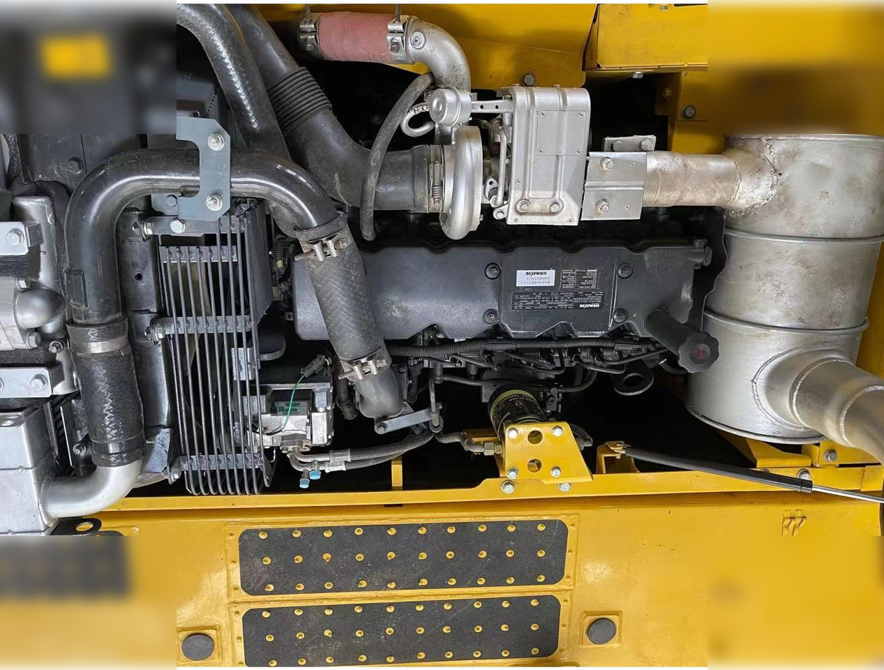 KOMATSU PC220-8N1 - Bager gusjeničar: slika KOMATSU PC220-8N1 - Bager gusjeničar KOMATSU PC220-8N1 - Bager gusjeničar: slika KOMATSU PC220-8N1 - Bager gusjeničar