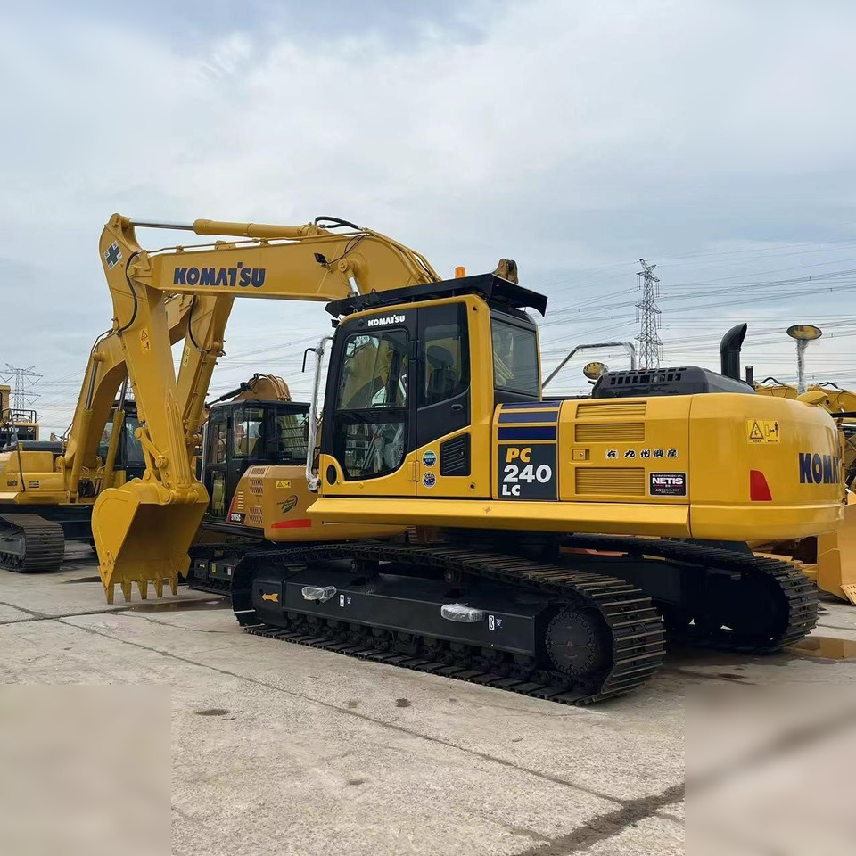 KOMATSU PC240 LC-8 - Bager gusjeničar: slika KOMATSU PC240 LC-8 - Bager gusjeničar KOMATSU PC240 LC-8 - Bager gusjeničar: slika KOMATSU PC240 LC-8 - Bager gusjeničar