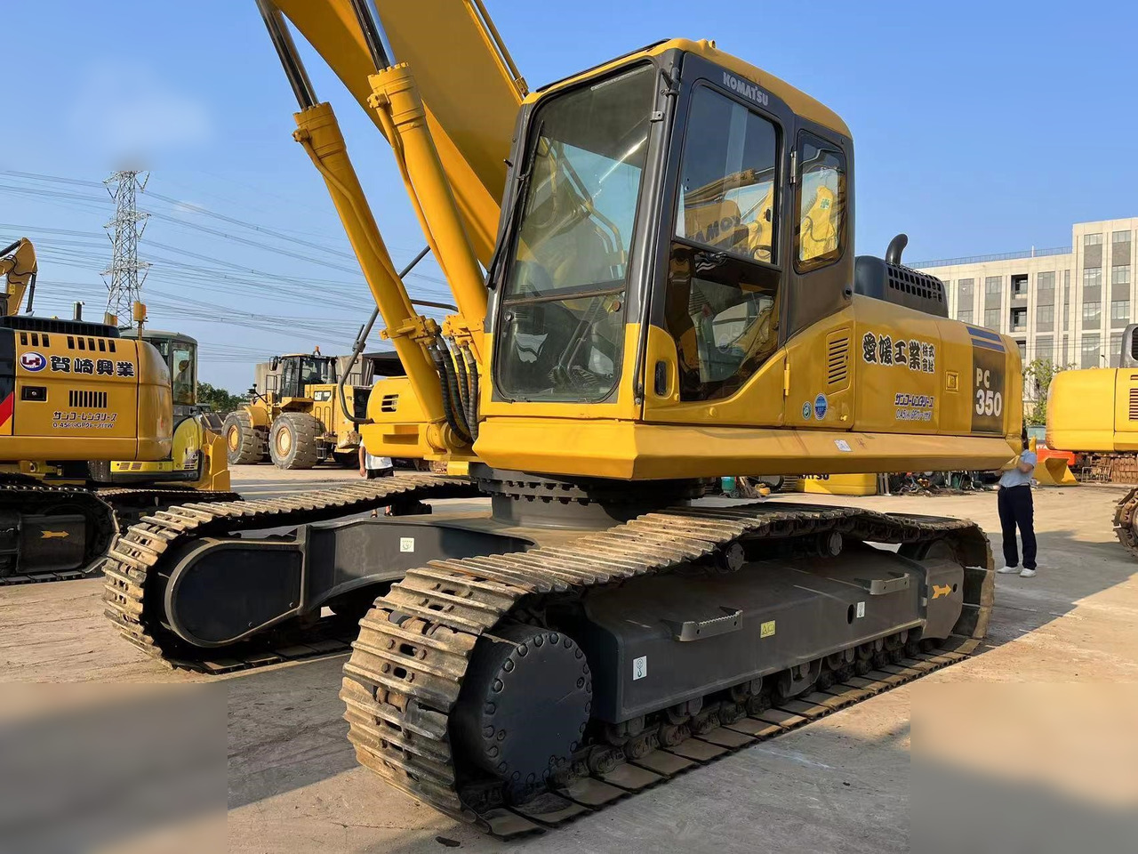 KOMATSU PC350-7 - Bager gusjeničar: slika KOMATSU PC350-7 - Bager gusjeničar KOMATSU PC350-7 - Bager gusjeničar: slika KOMATSU PC350-7 - Bager gusjeničar