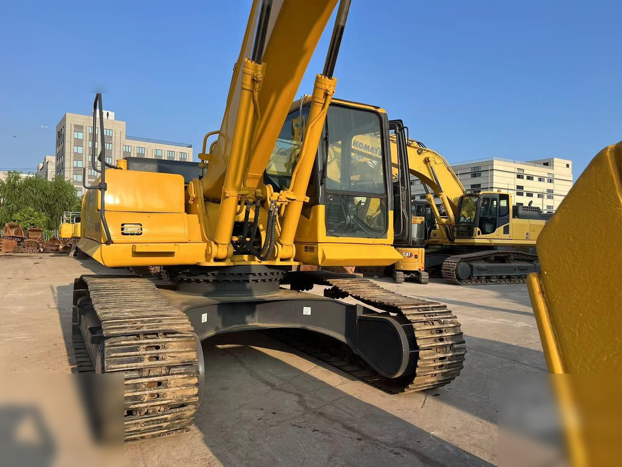 KOMATSU PC350-7 - Bager gusjeničar: slika KOMATSU PC350-7 - Bager gusjeničar KOMATSU PC350-7 - Bager gusjeničar: slika KOMATSU PC350-7 - Bager gusjeničar