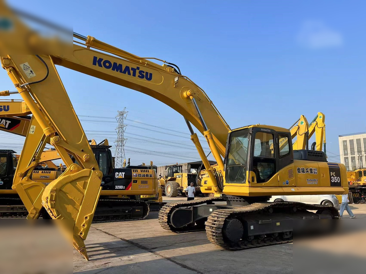 KOMATSU PC350-7 - Bager gusjeničar: slika KOMATSU PC350-7 - Bager gusjeničar KOMATSU PC350-7 - Bager gusjeničar: slika KOMATSU PC350-7 - Bager gusjeničar