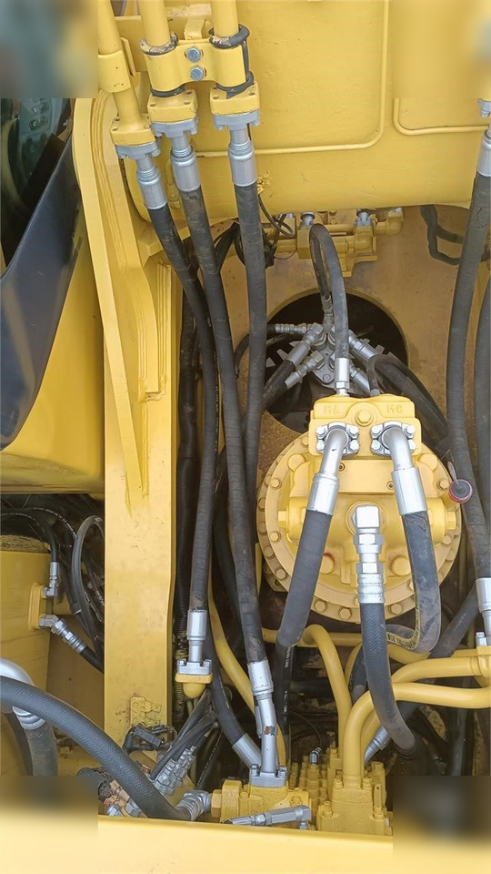 KOMATSU PC400-7 - Bager gusjeničar: slika KOMATSU PC400-7 - Bager gusjeničar KOMATSU PC400-7 - Bager gusjeničar: slika KOMATSU PC400-7 - Bager gusjeničar