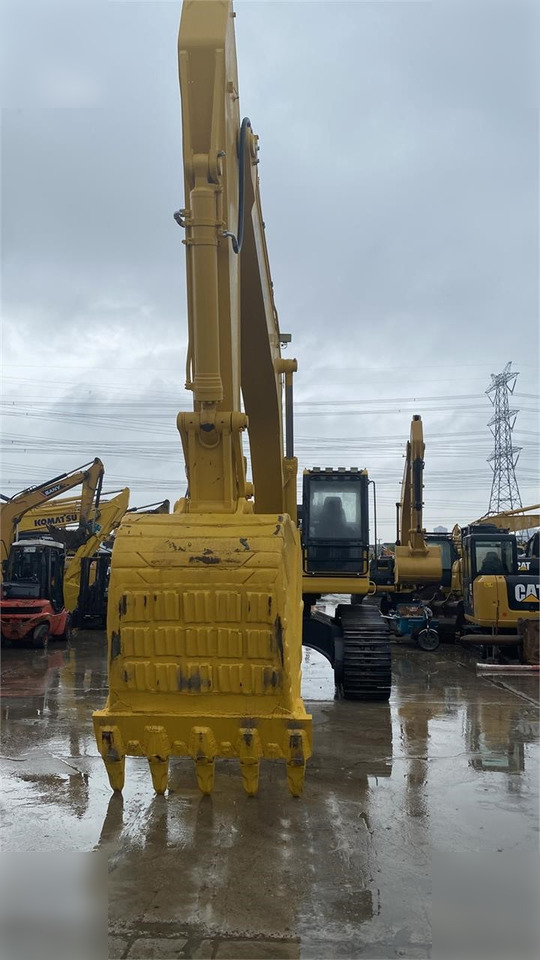 KOMATSU PC400-8 - Bager gusjeničar: slika KOMATSU PC400-8 - Bager gusjeničar KOMATSU PC400-8 - Bager gusjeničar: slika KOMATSU PC400-8 - Bager gusjeničar