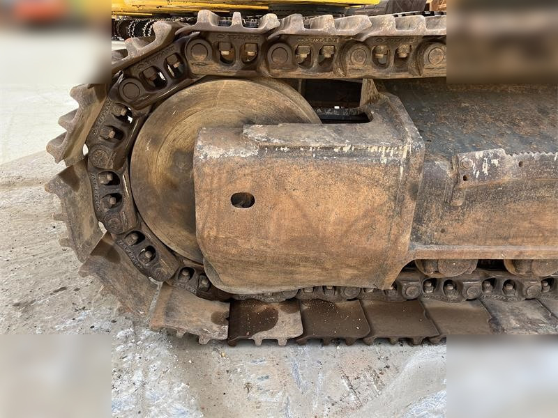 KOMATSU PC400-8 - Bager gusjeničar: slika KOMATSU PC400-8 - Bager gusjeničar KOMATSU PC400-8 - Bager gusjeničar: slika KOMATSU PC400-8 - Bager gusjeničar