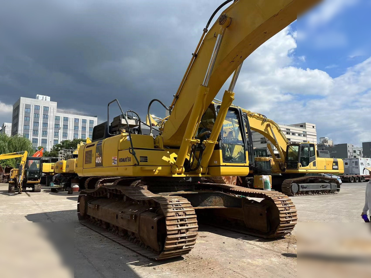 KOMATSU PC400-8 - Bager gusjeničar: slika KOMATSU PC400-8 - Bager gusjeničar KOMATSU PC400-8 - Bager gusjeničar: slika KOMATSU PC400-8 - Bager gusjeničar