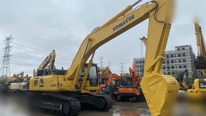 KOMATSU PC400-8 - Bager gusjeničar: slika KOMATSU PC400-8 - Bager gusjeničar KOMATSU PC400-8 - Bager gusjeničar: slika KOMATSU PC400-8 - Bager gusjeničar