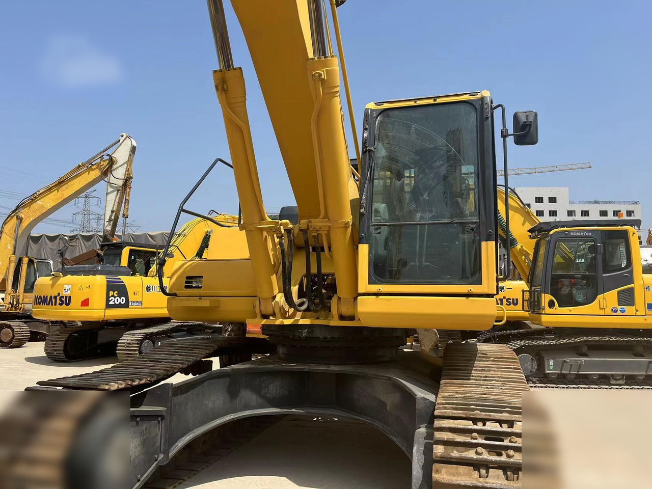 KOMATSU PC400-8 - Bager gusjeničar: slika KOMATSU PC400-8 - Bager gusjeničar KOMATSU PC400-8 - Bager gusjeničar: slika KOMATSU PC400-8 - Bager gusjeničar