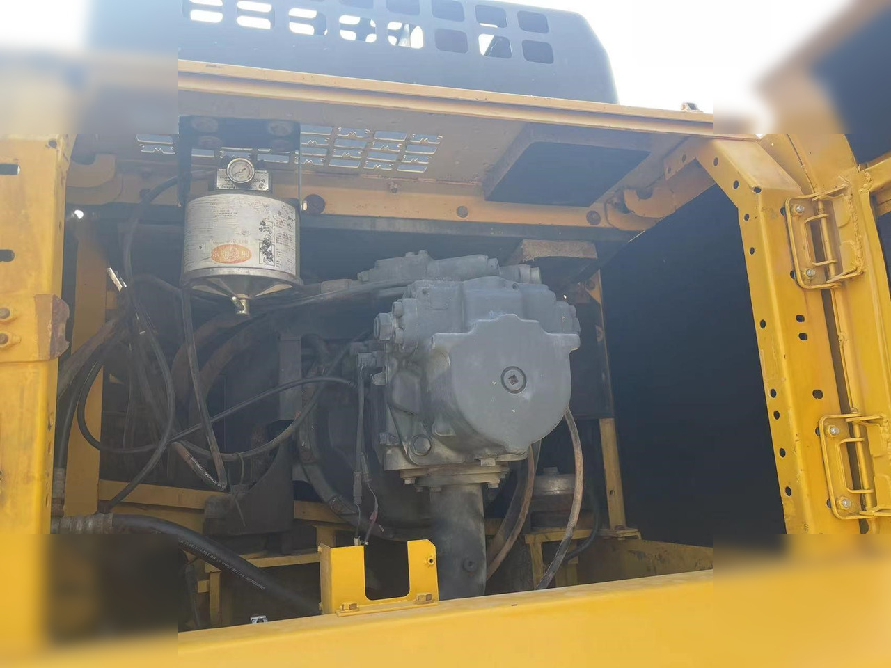 KOMATSU PC400-8R - Bager gusjeničar: slika KOMATSU PC400-8R - Bager gusjeničar KOMATSU PC400-8R - Bager gusjeničar: slika KOMATSU PC400-8R - Bager gusjeničar