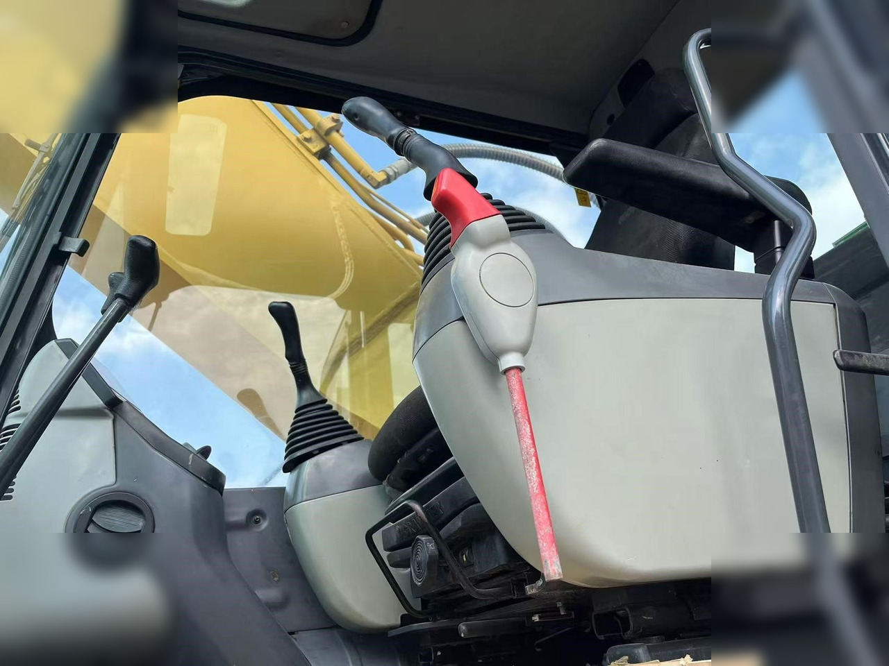 KOMATSU PC400-8R - Bager gusjeničar: slika KOMATSU PC400-8R - Bager gusjeničar KOMATSU PC400-8R - Bager gusjeničar: slika KOMATSU PC400-8R - Bager gusjeničar