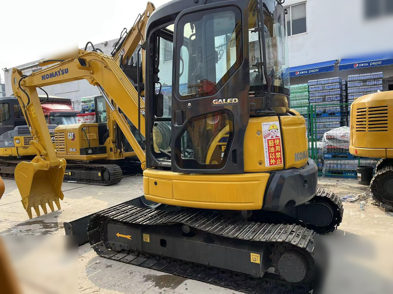 KOMATSU PC55MR-2 - Mini bager: slika KOMATSU PC55MR-2 - Mini bager KOMATSU PC55MR-2 - Mini bager: slika KOMATSU PC55MR-2 - Mini bager