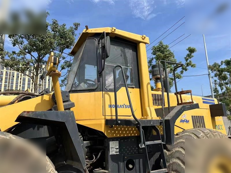 KOMATSU WA470-3 - Utovarivač na kotačima: slika KOMATSU WA470-3 - Utovarivač na kotačima KOMATSU WA470-3 - Utovarivač na kotačima: slika KOMATSU WA470-3 - Utovarivač na kotačima