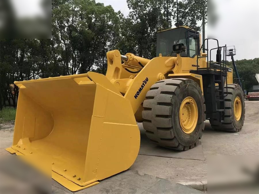 KOMATSU WA600-3 - Utovarivač na kotačima: slika KOMATSU WA600-3 - Utovarivač na kotačima KOMATSU WA600-3 - Utovarivač na kotačima: slika KOMATSU WA600-3 - Utovarivač na kotačima