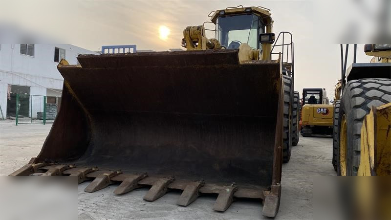 KOMATSU WA600-3 - Utovarivač na kotačima: slika KOMATSU WA600-3 - Utovarivač na kotačima KOMATSU WA600-3 - Utovarivač na kotačima: slika KOMATSU WA600-3 - Utovarivač na kotačima