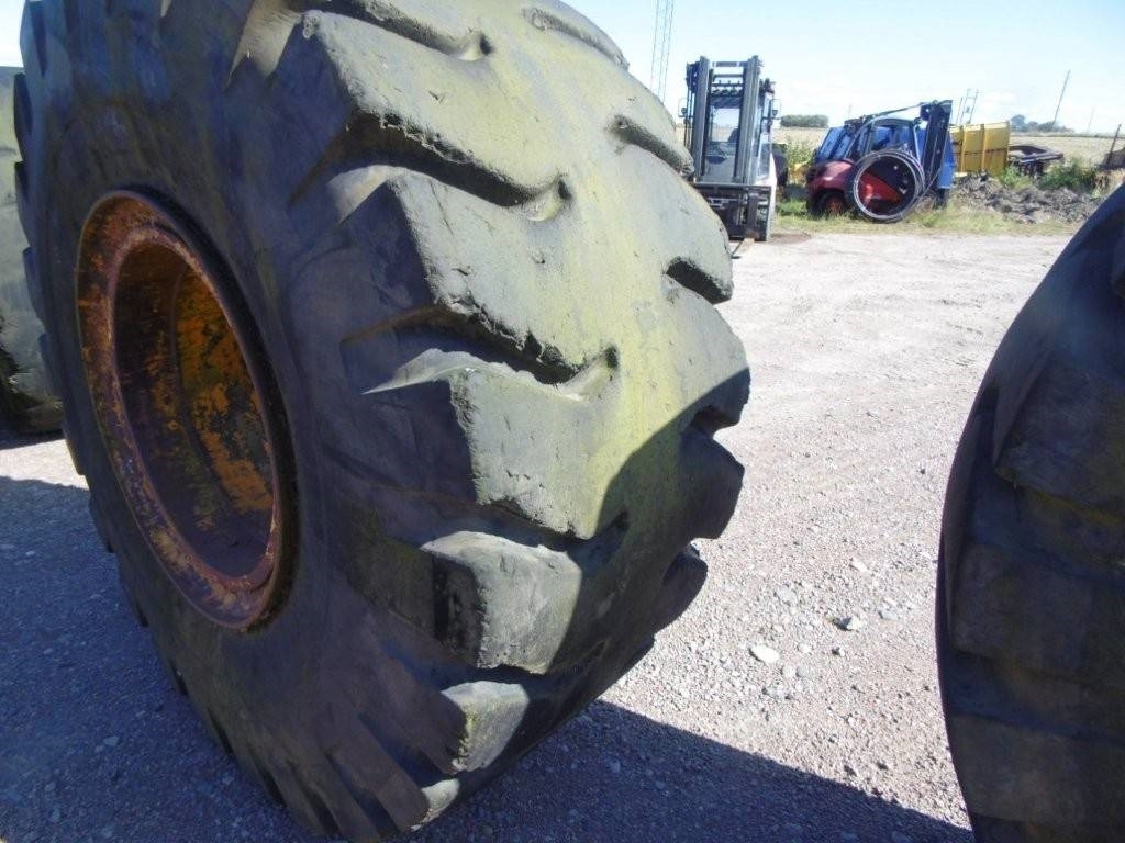 Däck - Guma za Građevinski strojevi: slika Däck - Guma za Građevinski strojevi Däck - Guma za Građevinski strojevi: slika Däck - Guma za Građevinski strojevi