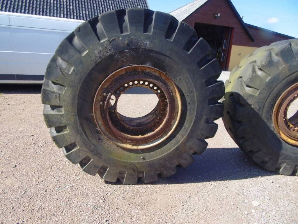 Däck - Guma za Građevinski strojevi: slika Däck - Guma za Građevinski strojevi Däck - Guma za Građevinski strojevi: slika Däck - Guma za Građevinski strojevi