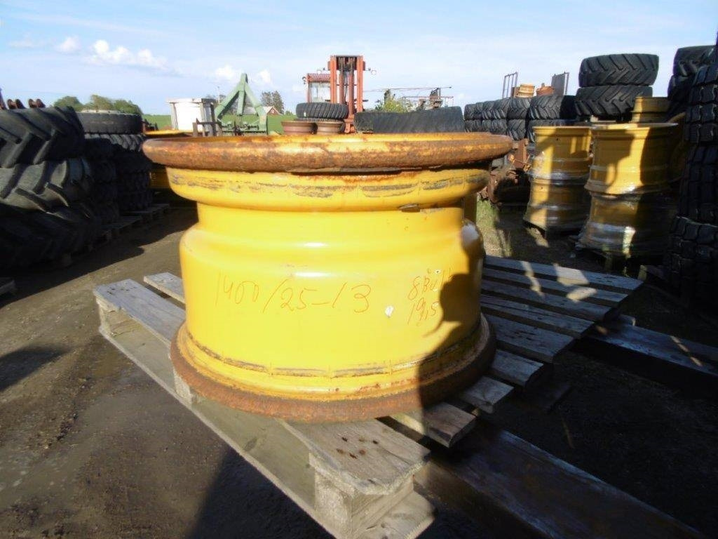 Fälgar 4 st 14.00/25-13 8 bult 19,5 centrumhål - Felga za Građevinski strojevi: slika Fälgar 4 st 14.00/25-13 8 bult 19,5 centrumhål - Felga za Građevinski strojevi Fälgar 4 st 14.00/25-13 8 bult 19,5 centrumhål - Felga za Građevinski strojevi: slika Fälgar 4 st 14.00/25-13 8 bult 19,5 centrumhål - Felga za Građevinski strojevi