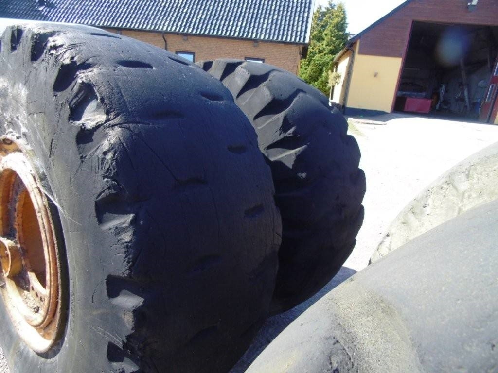 Däck - Guma za Građevinski strojevi: slika däck - Guma za Građevinski strojevi Däck - Guma za Građevinski strojevi: slika däck - Guma za Građevinski strojevi